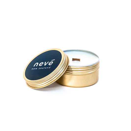 Neve - Christmas Lily Candle Tin